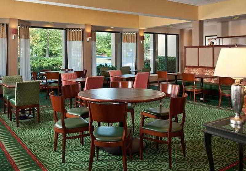Hotel Courtyard Charlotte Arrowood Extérieur photo